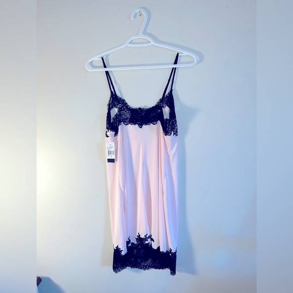 Natori lingerie - Picture 3 of 4